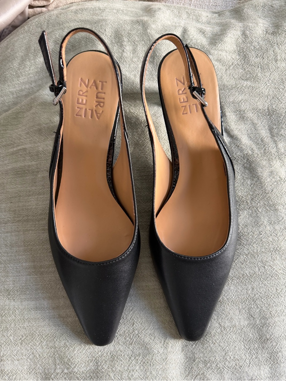 Naturalizer: Black Leather Pointed Slingback Heels - Picture 2 of 5